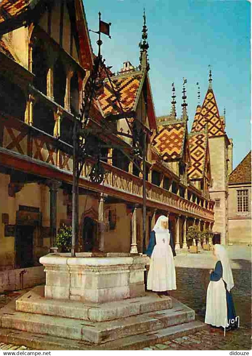 21 - Beaune - Les Hospices de Beaune - La Cour d'honneur - Religieuses - Soeur Hospitalière - CPM - Voir Scans Recto-Ver