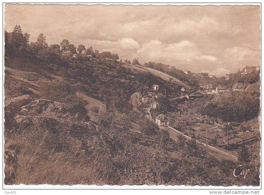 210 - AVALLON - Vue sur Morlande