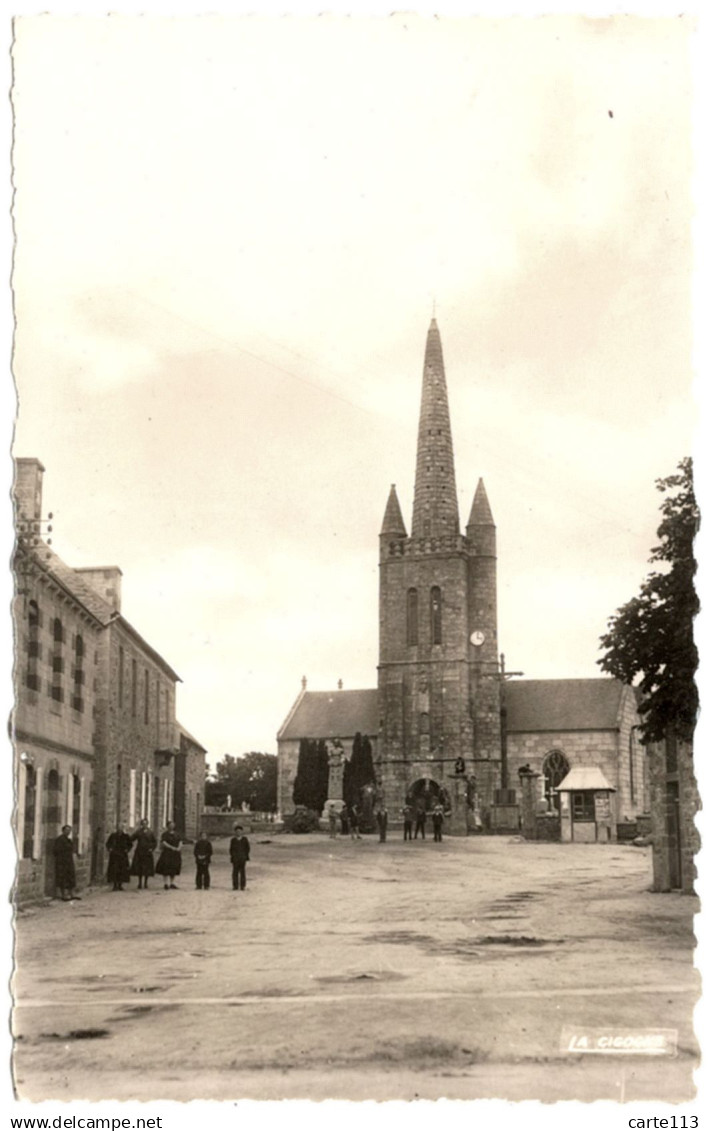 22 - B25709CPSM - CAVAN - Place de l'église - Très bon état - COTES-D'ARMOR