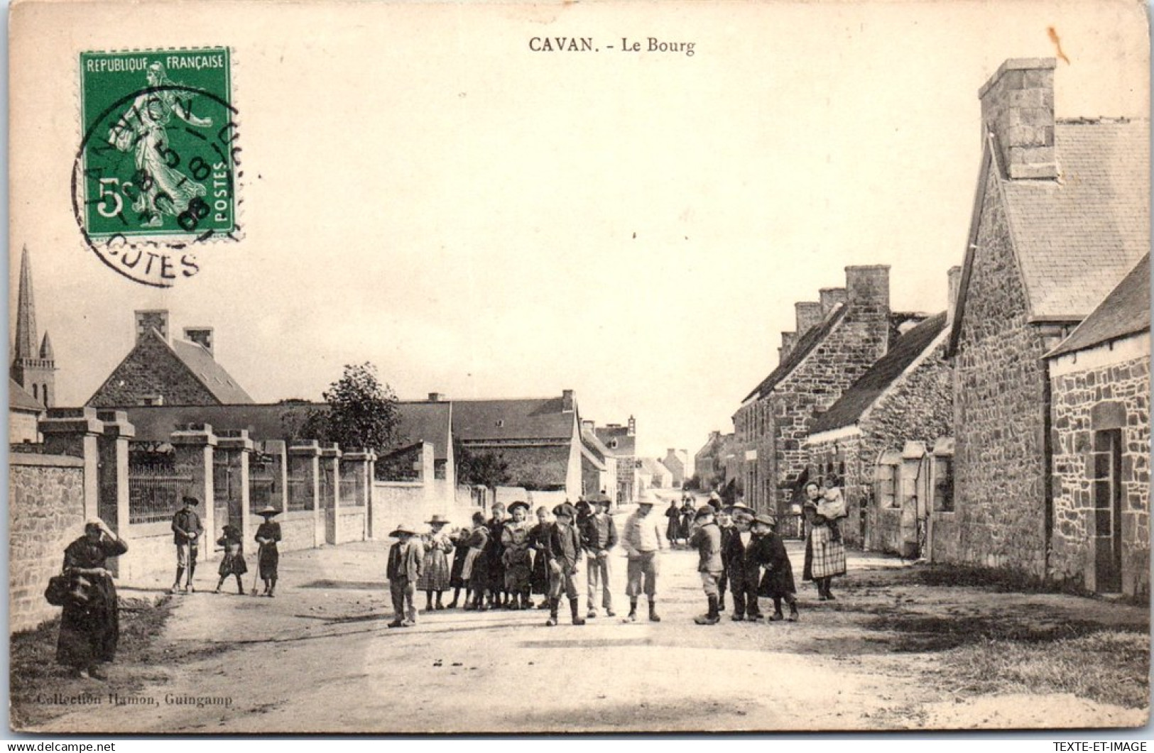 22 CAVAN - le bourg.