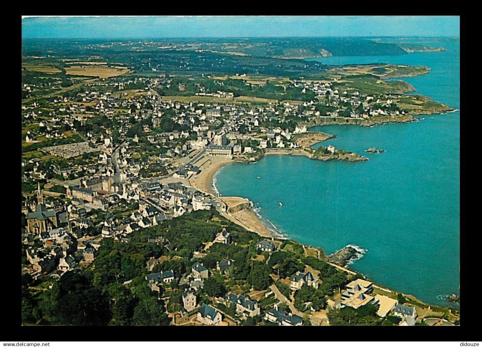 22 - Saint Quay Portrieux - Vue Générale aérienne - Flamme Postale de Saint Quay Portrieux - CPM - Voir Scans Recto-Vers