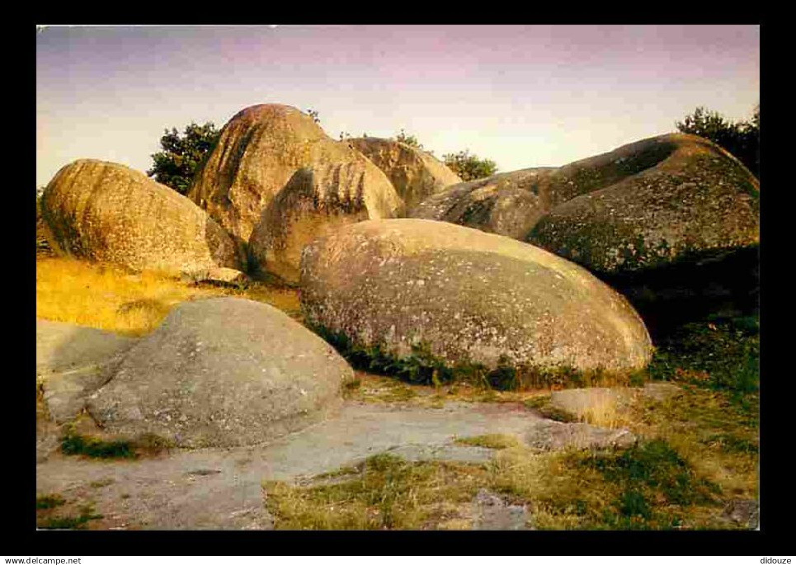 23 - Boussac - Environs de Boussac - Les Pierres Jaunatres - CPM - Voir Scans Recto-Verso