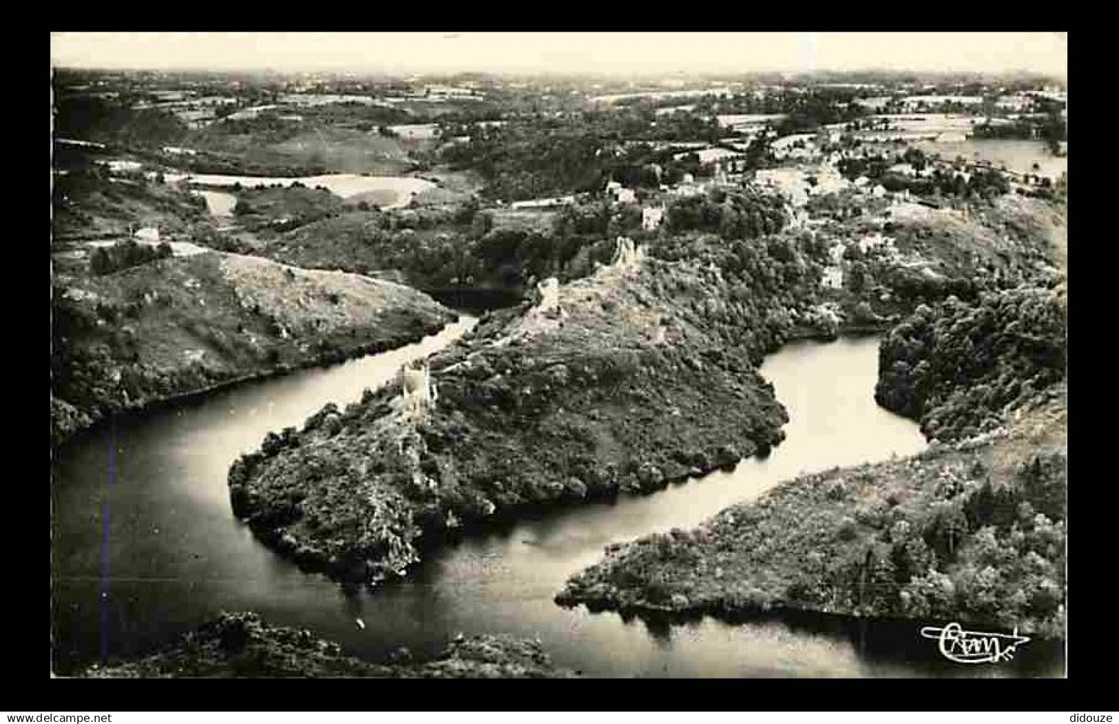 23 - Crozant - Presqu'ile de Crozant - Vue aérienne - CPM - Voir Scans Recto-Verso