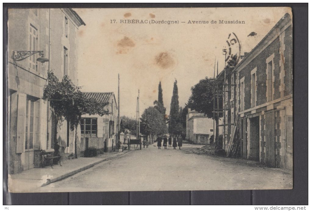 24 - Riberac -  Avenue de Mussidan - anmée