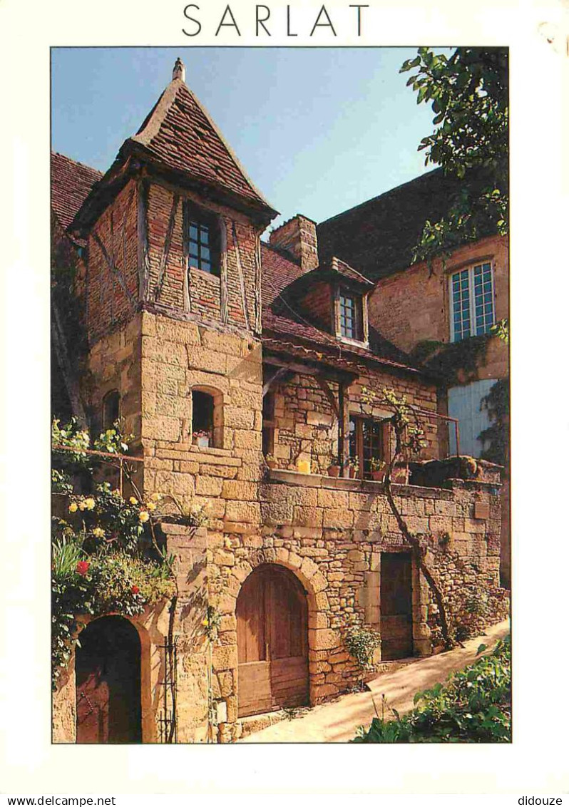 24 - Sarlat la Caneda - Dans la rue Montaigne - CPM - Voir Scans Recto-Verso