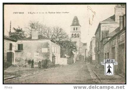 24 Thiviers - THIVIERS - L'Eglise et la rue du Docteur Jules Theulier - cpa