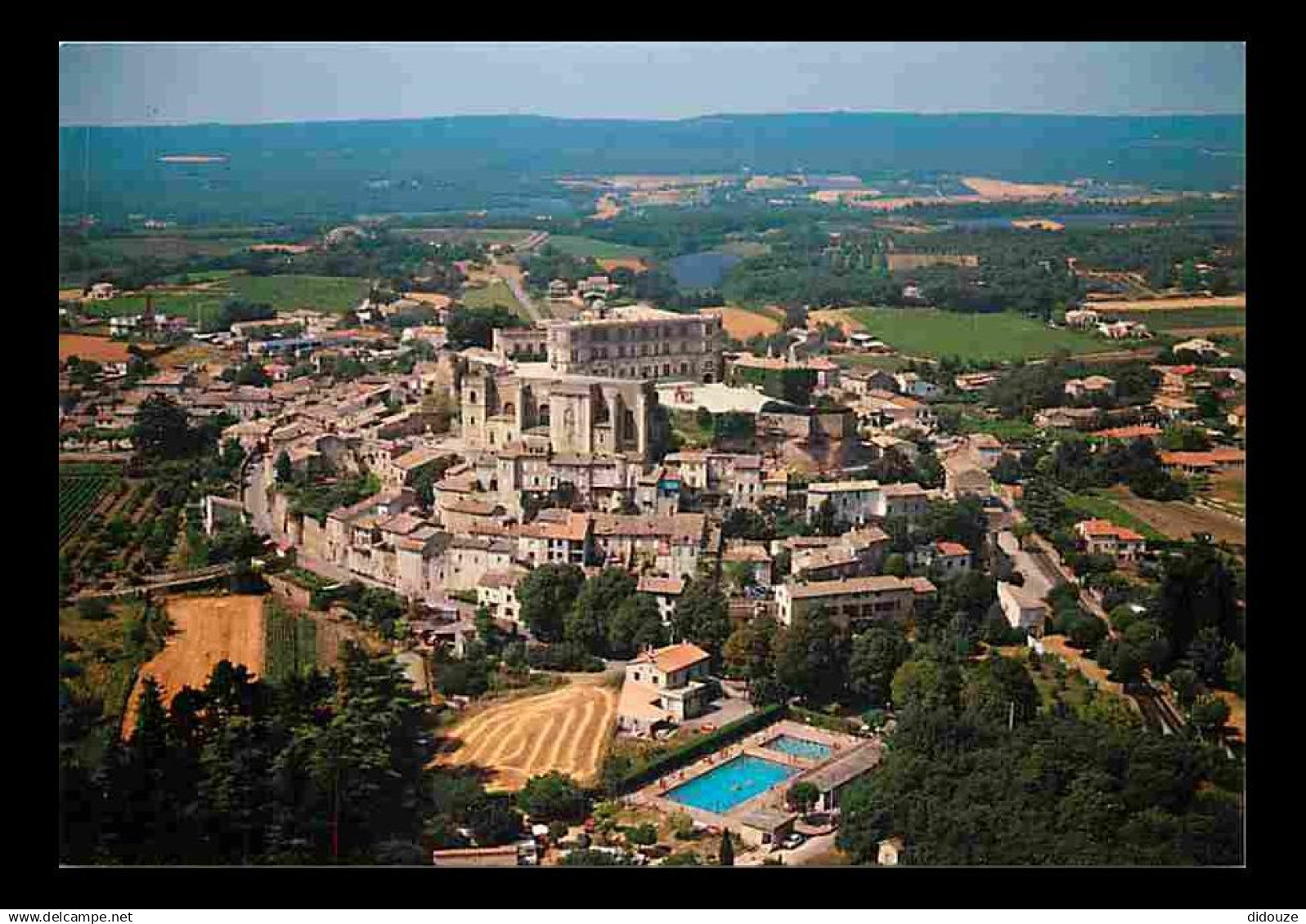 26 - Grignan - Vue Générale aérienne - CPM - Voir Scans Recto-Verso