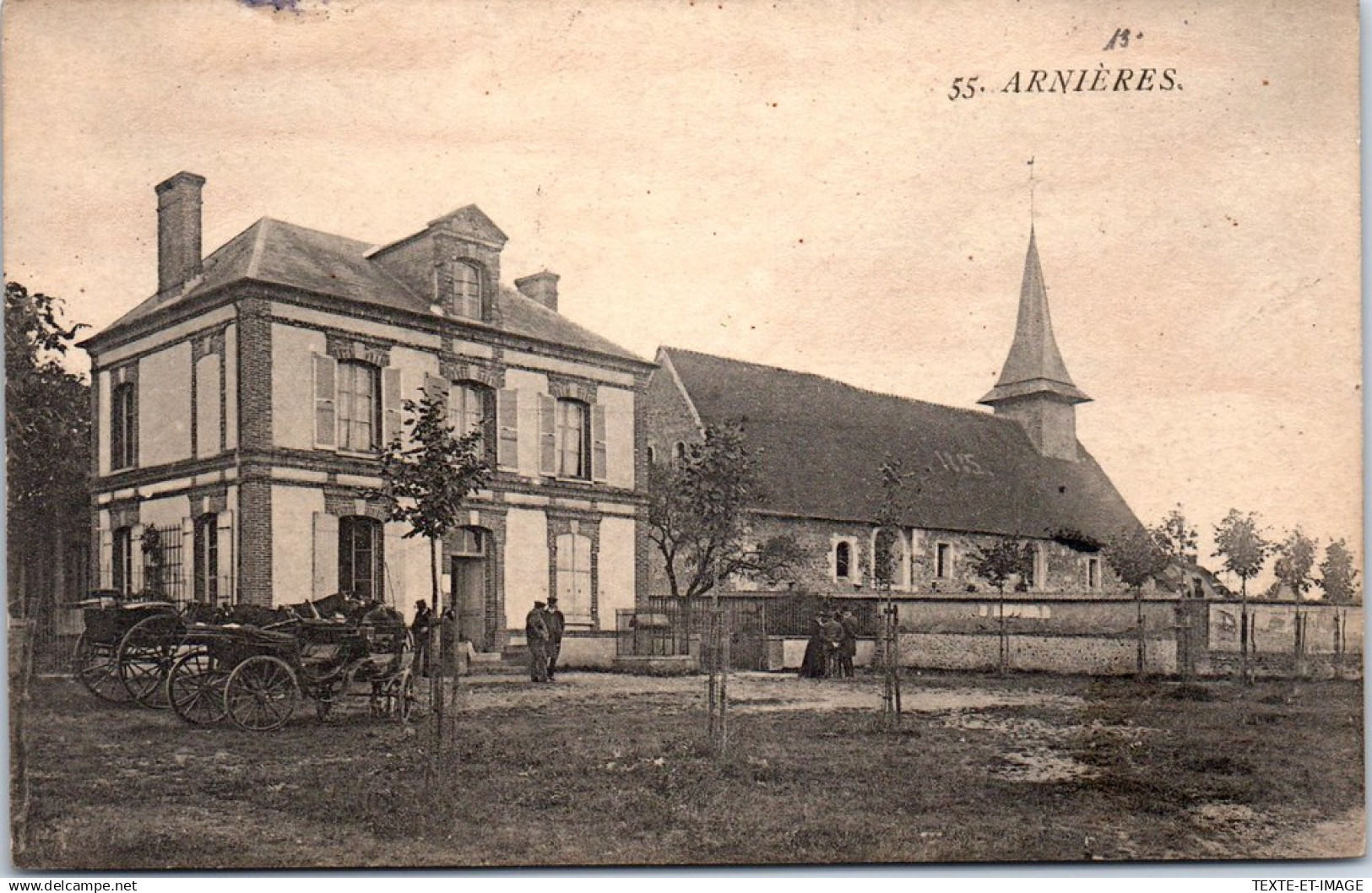 27 ARNIERES - la mairie & l'eglise -