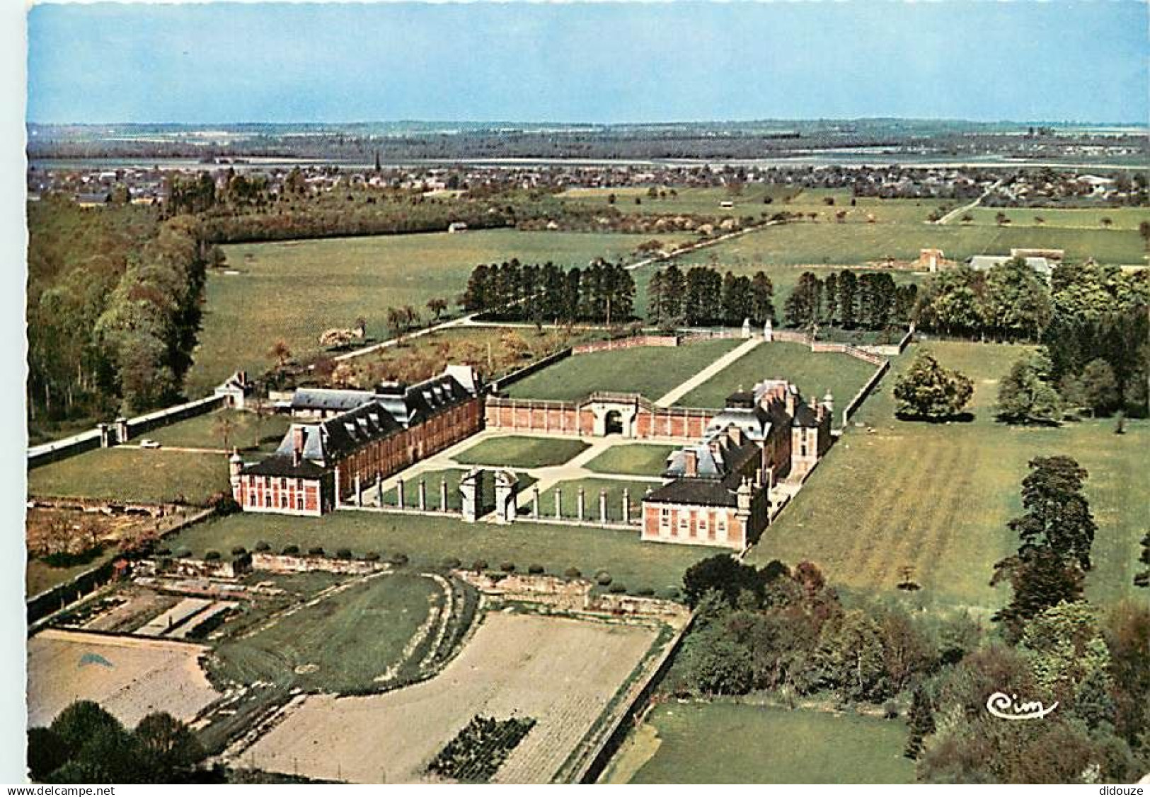 27 - Le Neubourg - Le Château du Champs de Bataille - Vue aérienne - CPM - Voir Scans Recto-Verso