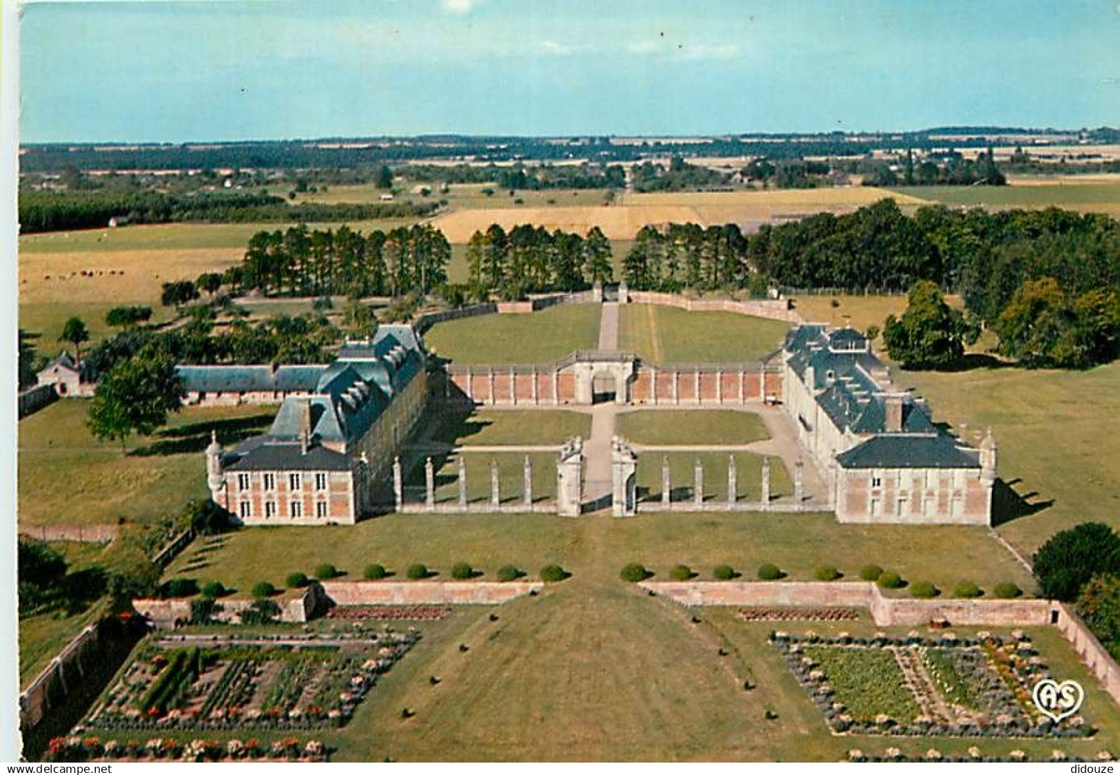 27 - Le Neubourg - Le Château du Champs de Bataille - Vue aérienne - CPM - Voir Scans Recto-Verso