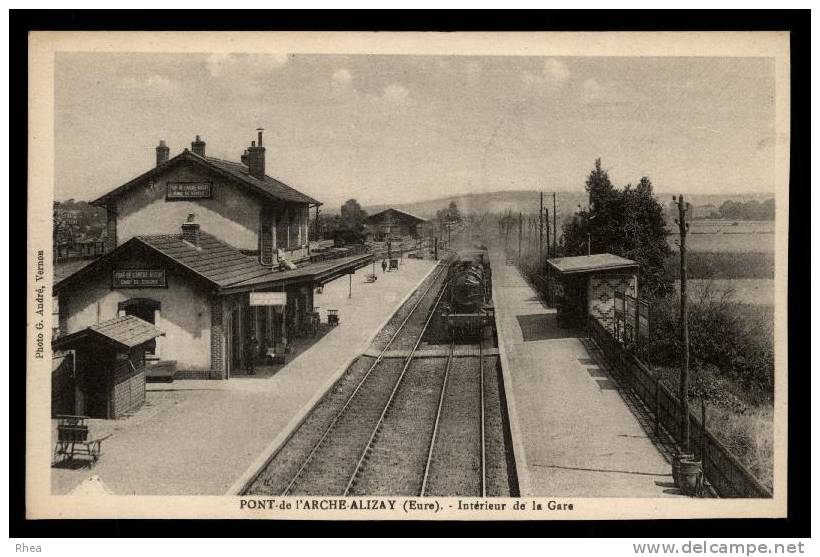 27 Pont-de-l'Arche gare train D27D K27469K C27469C RH095171