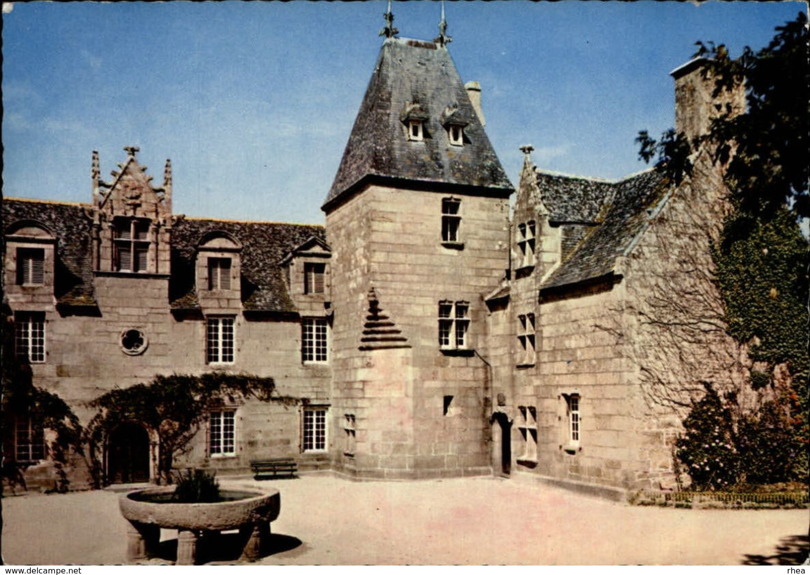 29 - CLEDER - chateau de Tronjoly