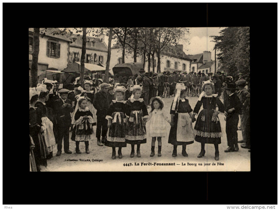 29 - LA FORÊT-FOUESNANT - costumes - coiffes