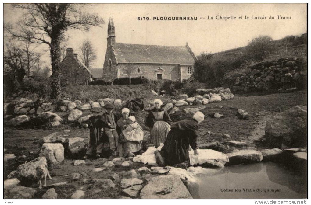 29 - PLOUGUERNEAU - lavoir - lavandière