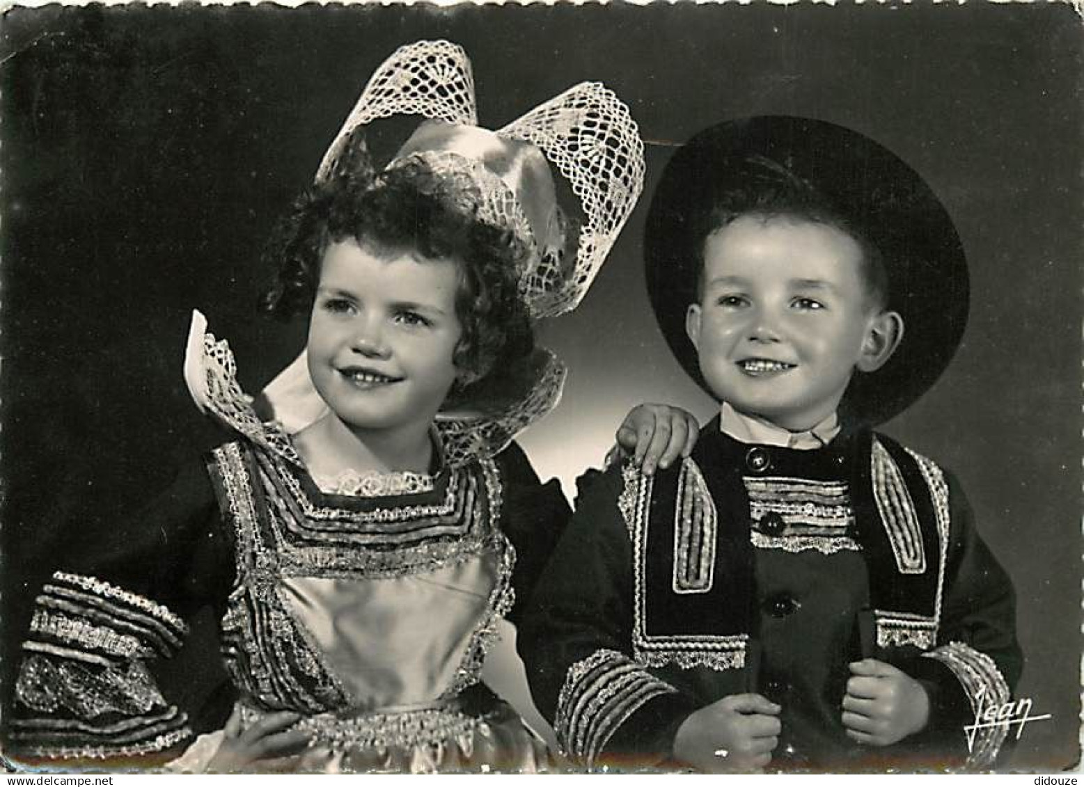 29 - Pont Aven - Enfants en costumes de Pont-Aven - Folklore - CPSM grand format - Voir Scans Recto-Verso