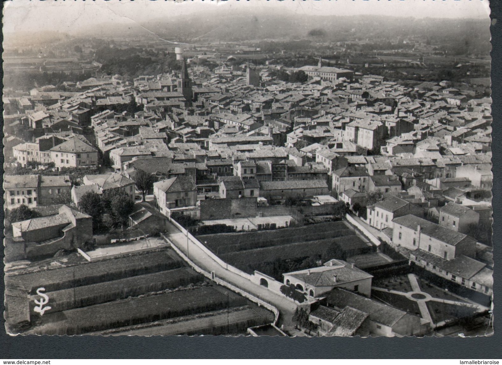 30, Bagnols sur ceze, vue generale aerienne