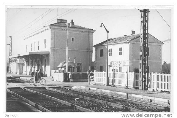 30 // VERGEZE CODOGNAN  - La gare SNCF  edit Maillon CPSM