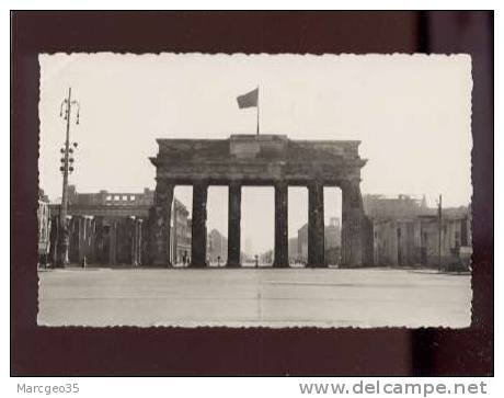 30195 berlin porte de brandebourg édit.blanchet n° 37 cachet militaire poste aux armées  belle cpsm