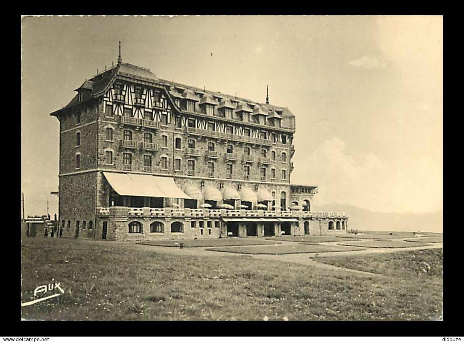 31 - Luchon - Superbagnères - Le Grand Hôtel de Superbagnères et les Terrasses - Carte dentelée - CPSM grand format - Vo