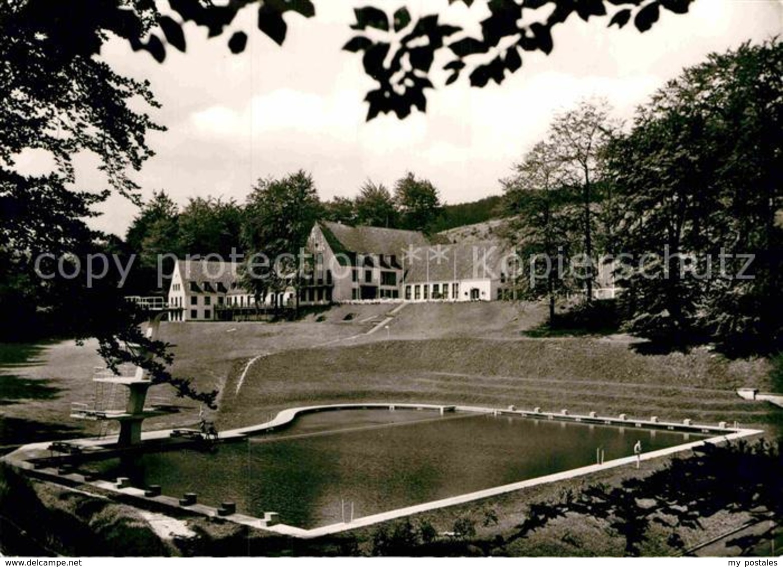 32853200 Barsinghausen Fussballverbandsheim Schwimmbecken  Barsinghausen