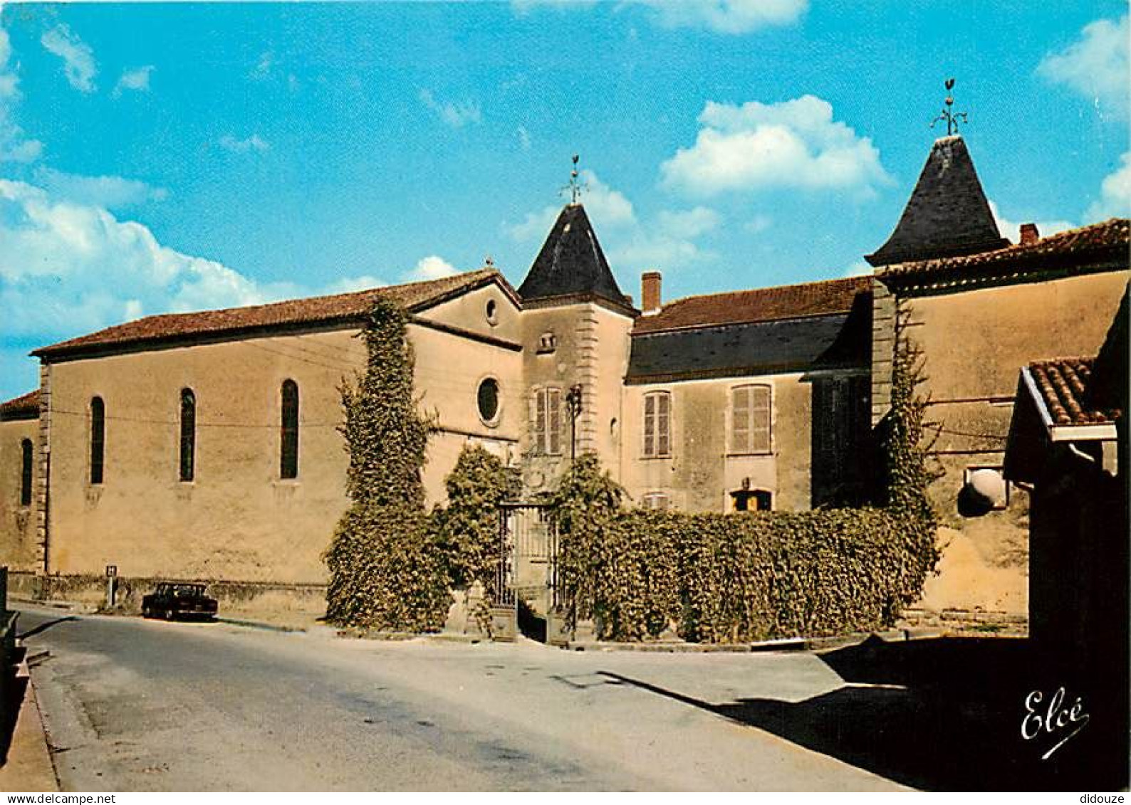 33 - Bazas - Entrée de l'Hôpital Hospice de Bazas. A gauche, la Chapelle - CPM - Voir Scans Recto-Verso