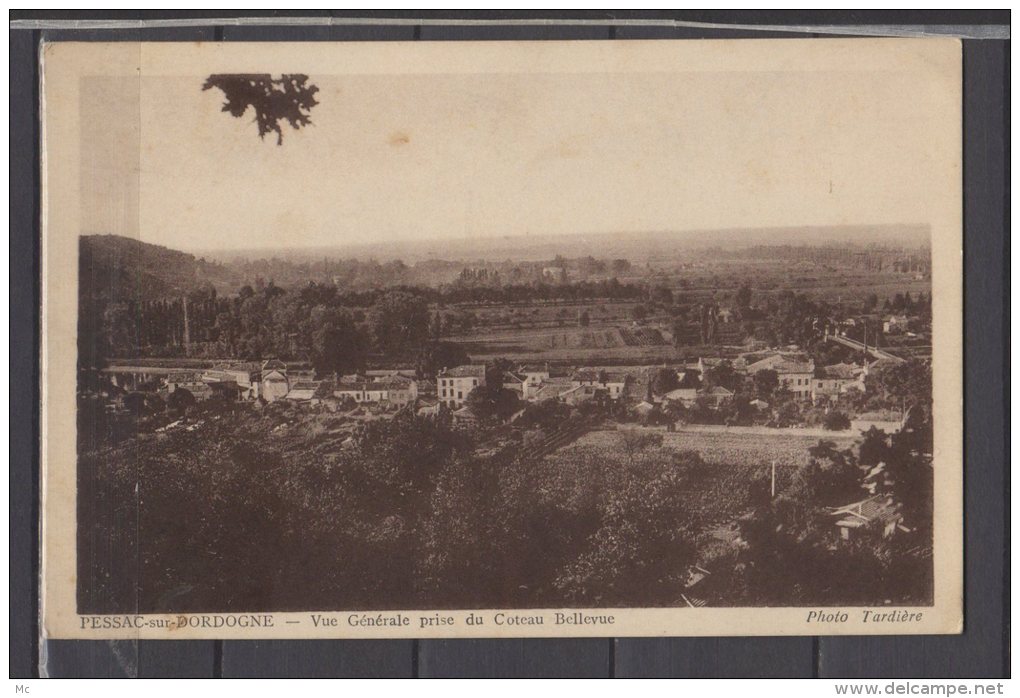 33 - Pessac sur Dordogne - Vue Générale prise du Coteau Bellevue