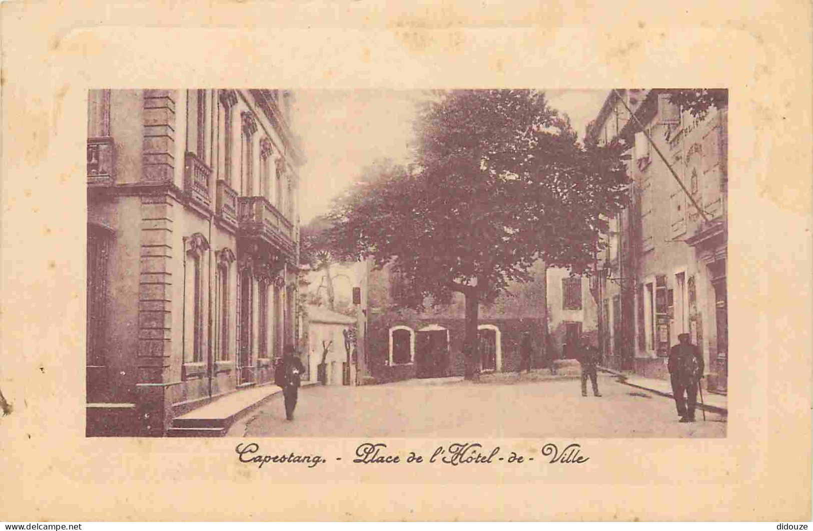 34 - Capestang - Place de l'Hotel de Ville - Animée - Correspondance - CPA - Voir Scans Recto-Verso