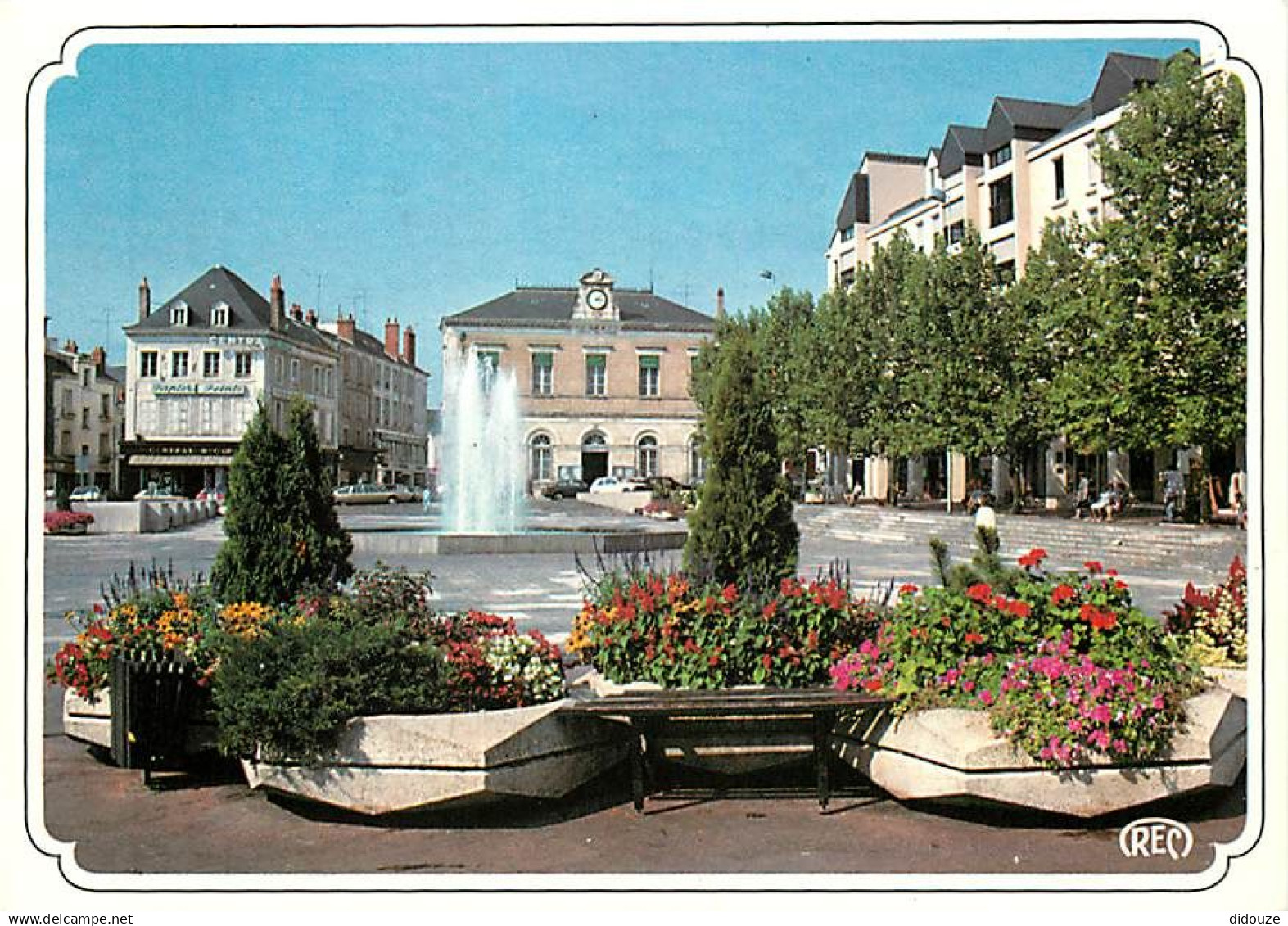 36 - Chateauroux - Place de la République - Fleurs - Flamme Postale de Chateauroux - CPM - Voir Scans Recto-Verso