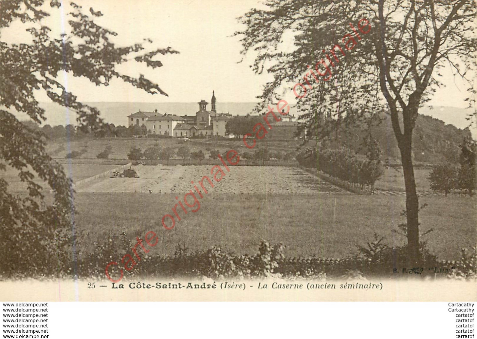 38.  LA COTE SAINT-ANDRE .  La Caserne . Ancien Séminaire .