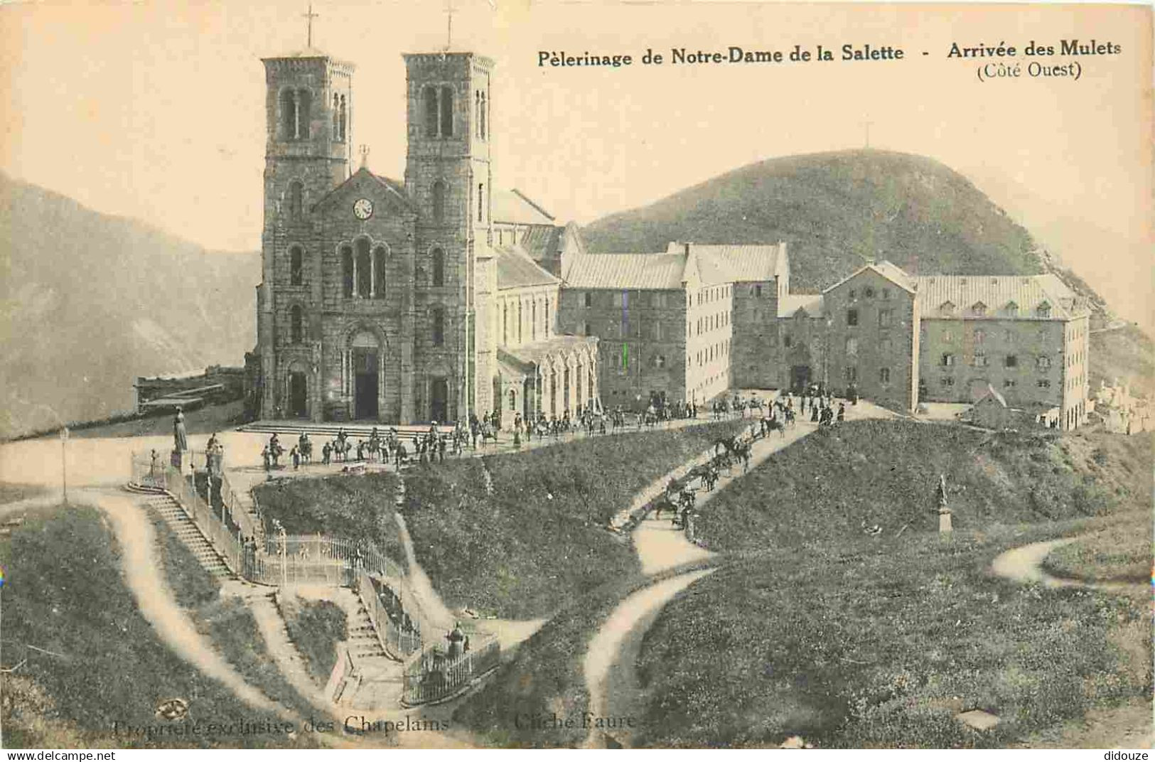 38 - La Salette - Pèlerinage de Notre Dame de la Salette - Le Sanctuaire - CPA - Voir Scans Recto-Verso