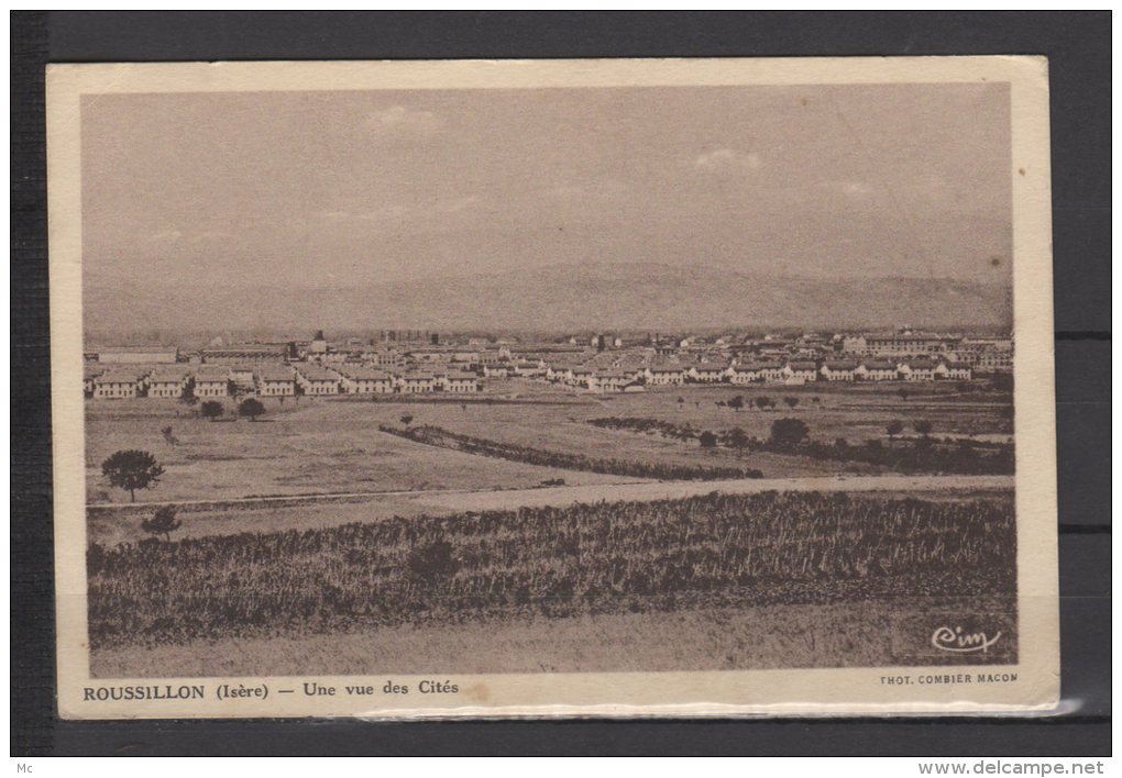 38 - Roussillon - Une vue des cités