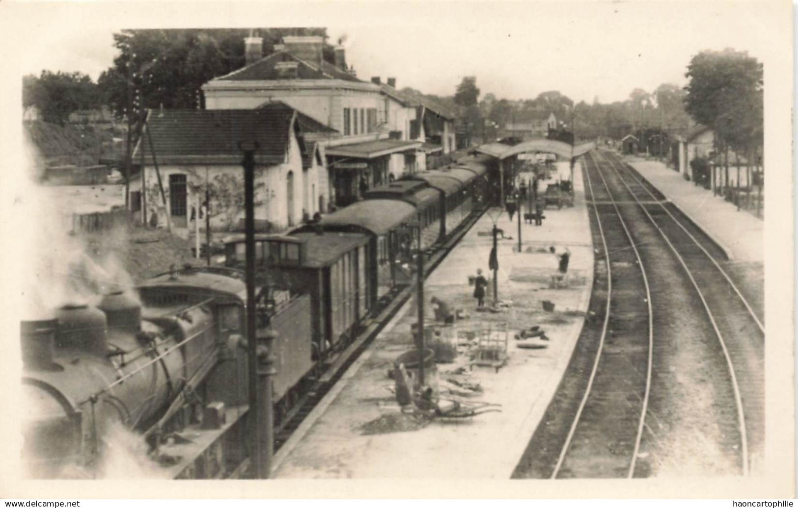 38 Saint André le gaz  la gare