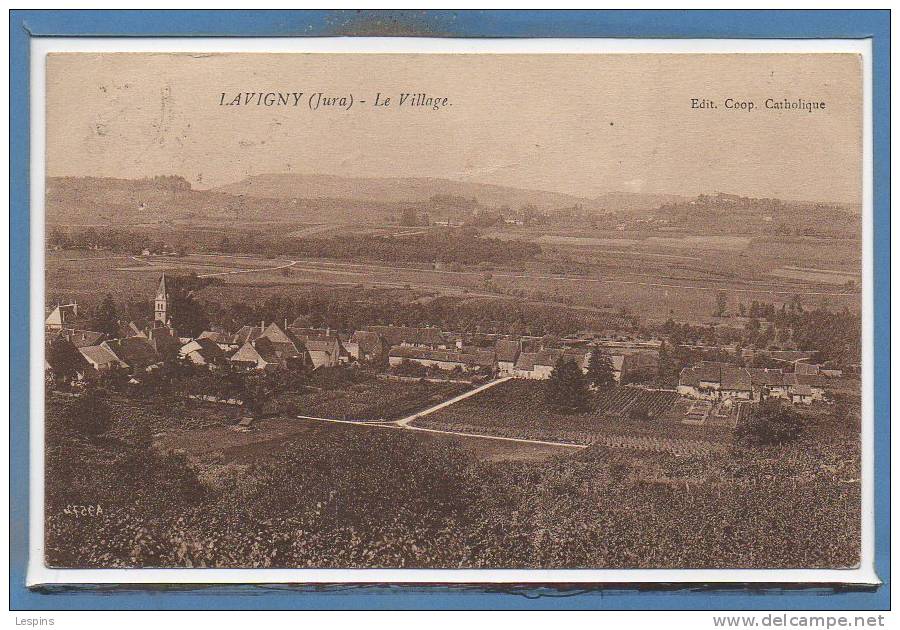 39 - LAVIGNY -- Le village