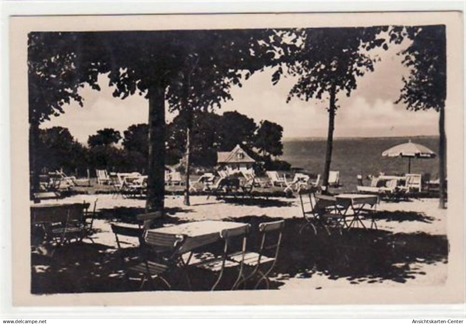 39072012 - Luebeck Travemuende, Restaurant u. Café Hermannshoehe gelaufen, 1944. Gute Erhaltung.