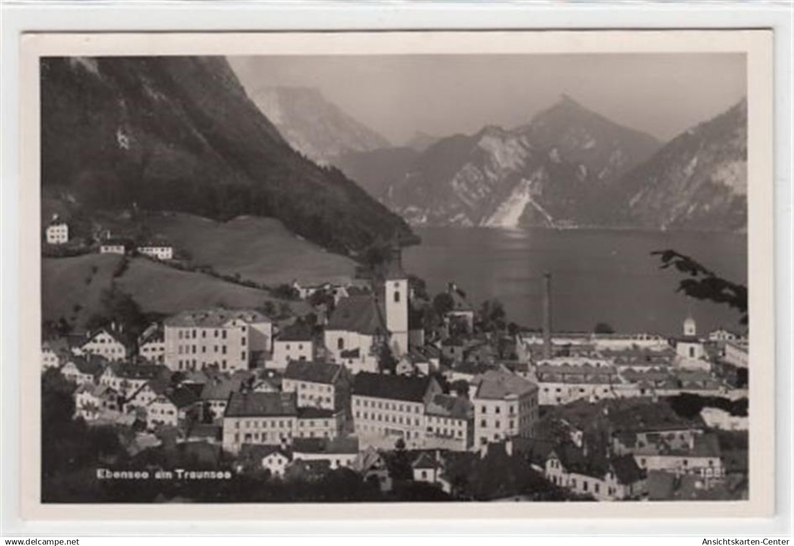 39086823 - Ebensee am Traunsee. Kirche und Umgebung ungelaufen  Gute Erhaltung.