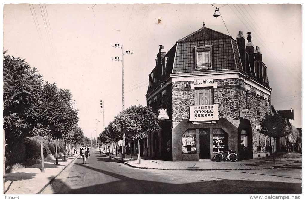 ¤¤  -  391   -  TREMBLAY-en-FRANCE  -  VERT-GALANT   -  L'Avenue de la Gare  -  Magasin du Photographe   -   ¤¤