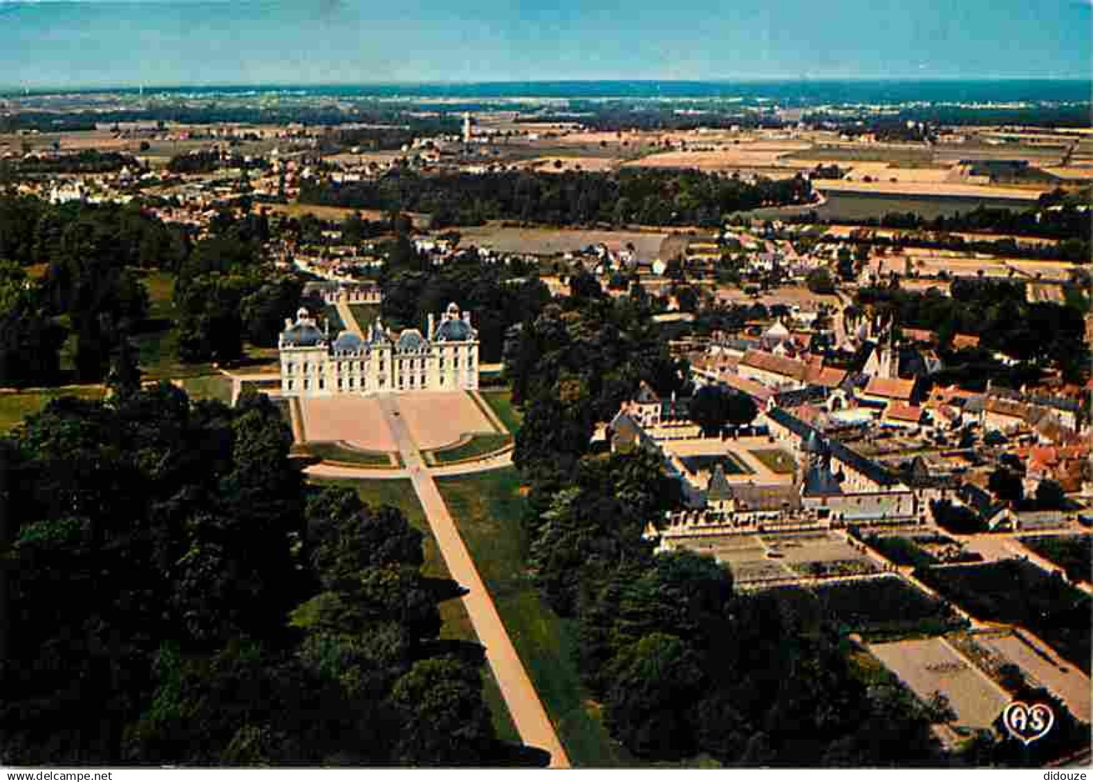 41 - Cheverny - Le Château - Le Parc et le Bourg de Cheverny - Carte Neuve - CPM - Voir Scans Recto-Verso