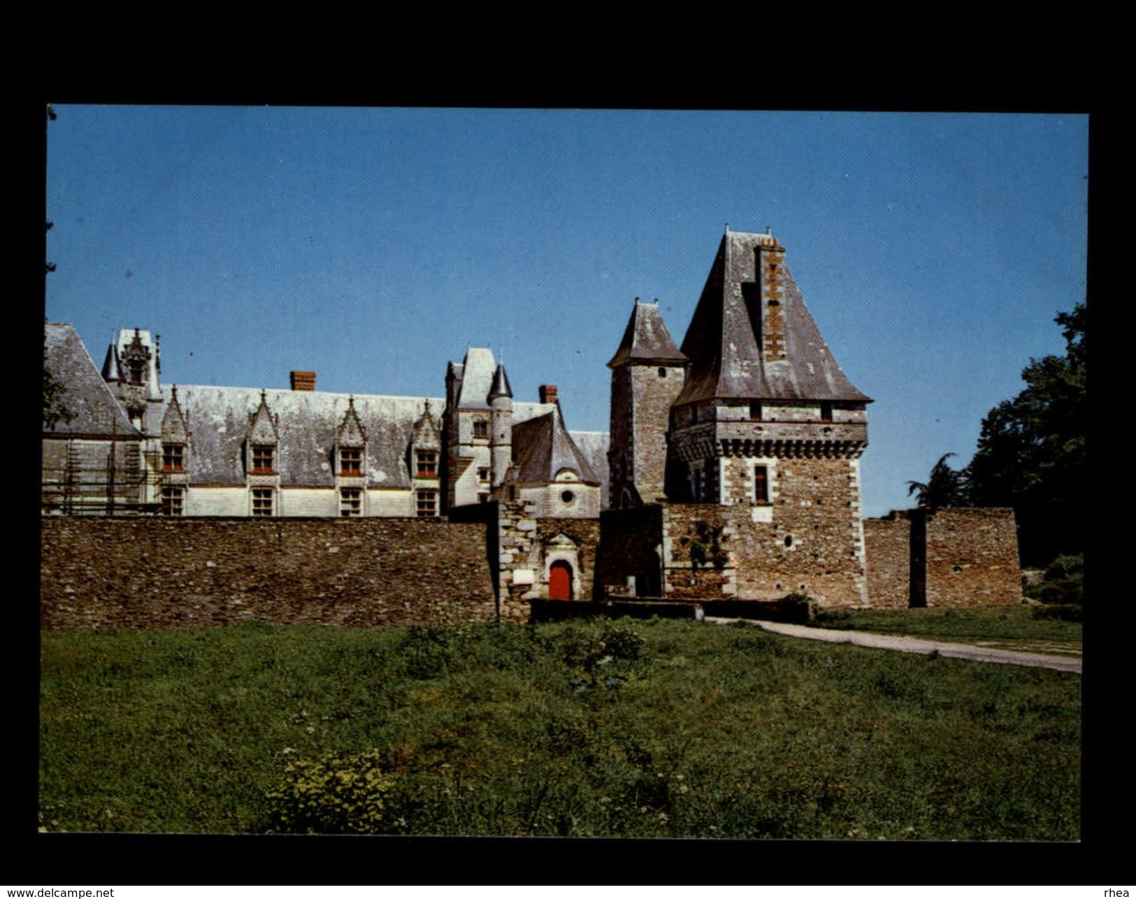 44 - HAUTE-GOULAINE - chateau