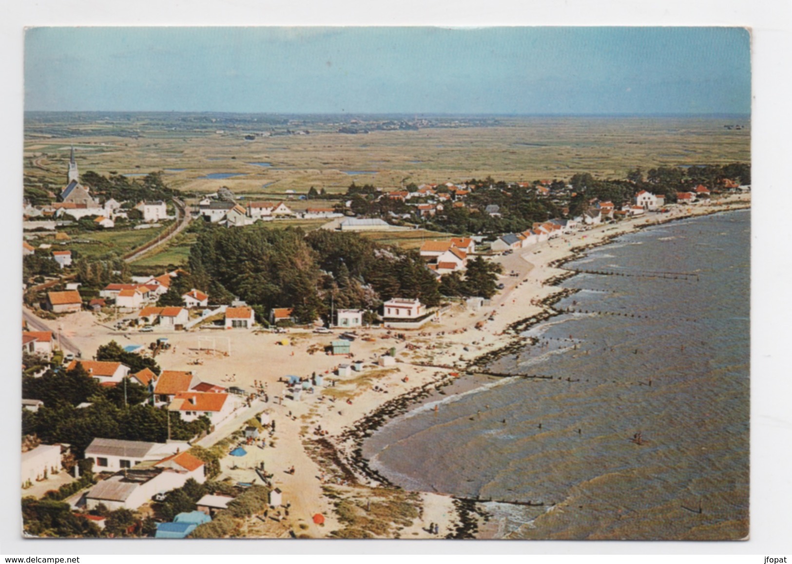 44 LOIRE ATLANTIQUE - LES MOUTIERS EN RETZ Vue générale et la plage