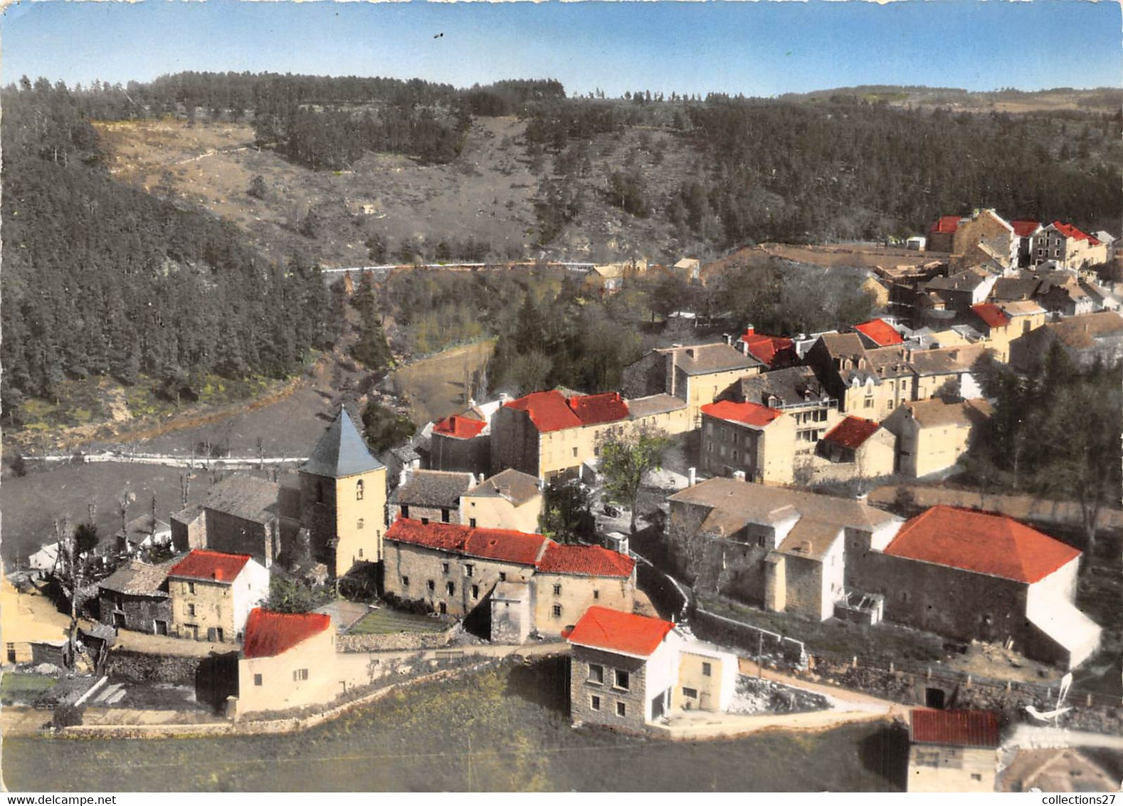 48-GRANDRIEU-  VUE GENERALE AERIENNE