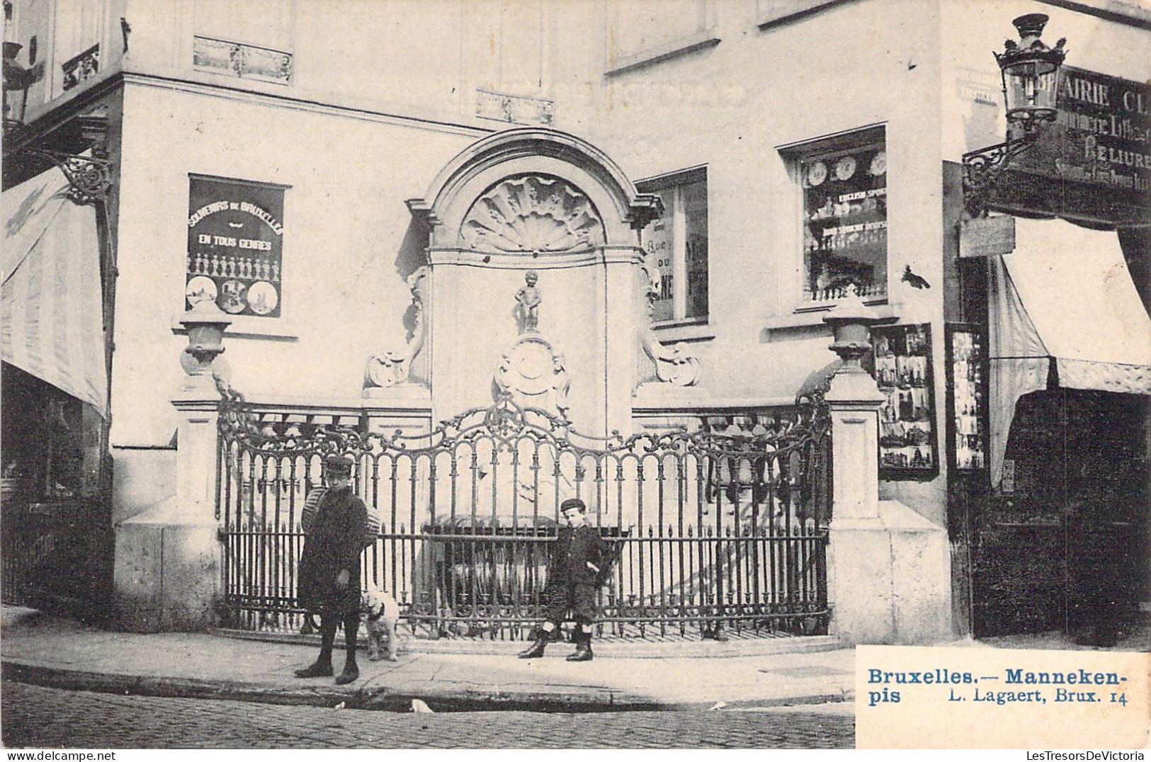 [-5%] BELGIQUE - BRUXELLES -  Manneken Pis - Carte Postale Ancienne