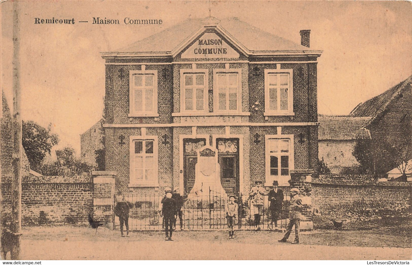 [-50%] CPA - Belgique - Remicourt - Maison Communale - Edit. Henri Kaquet - Animé - Oblitéré Remicourt 1929