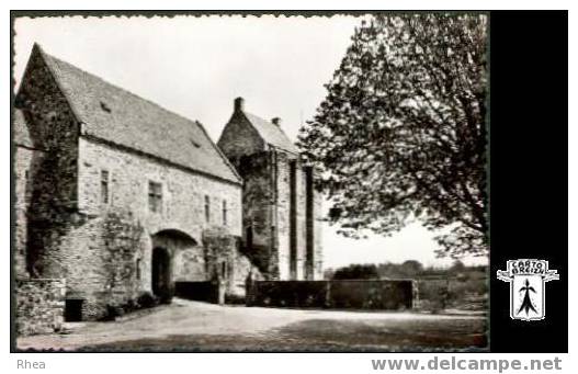 50 Saint-Sauveur-le-Vicomte - 2 - ST-SAUVEUR-LE-VICOMTE (Manche)  Le Vieux Château et le Do Rhea D50D  K50551K  C50551C