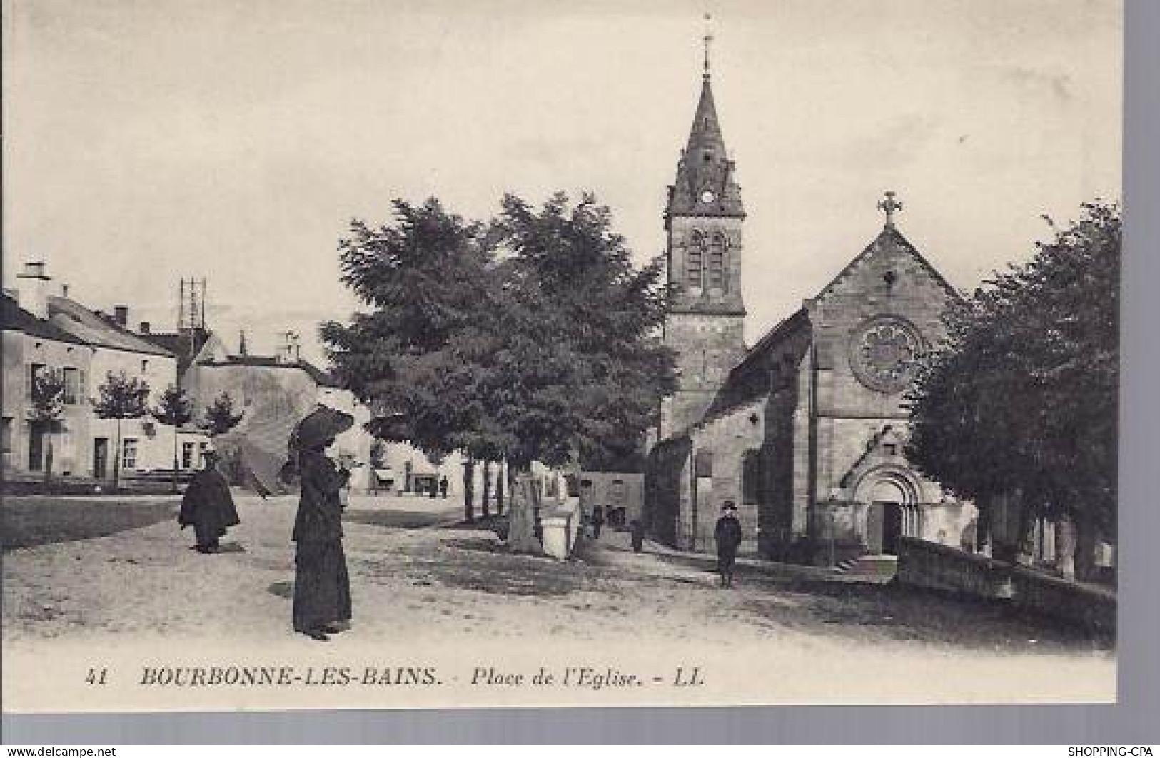 52 - Bourbonne les Bains - Place de l'Eglise