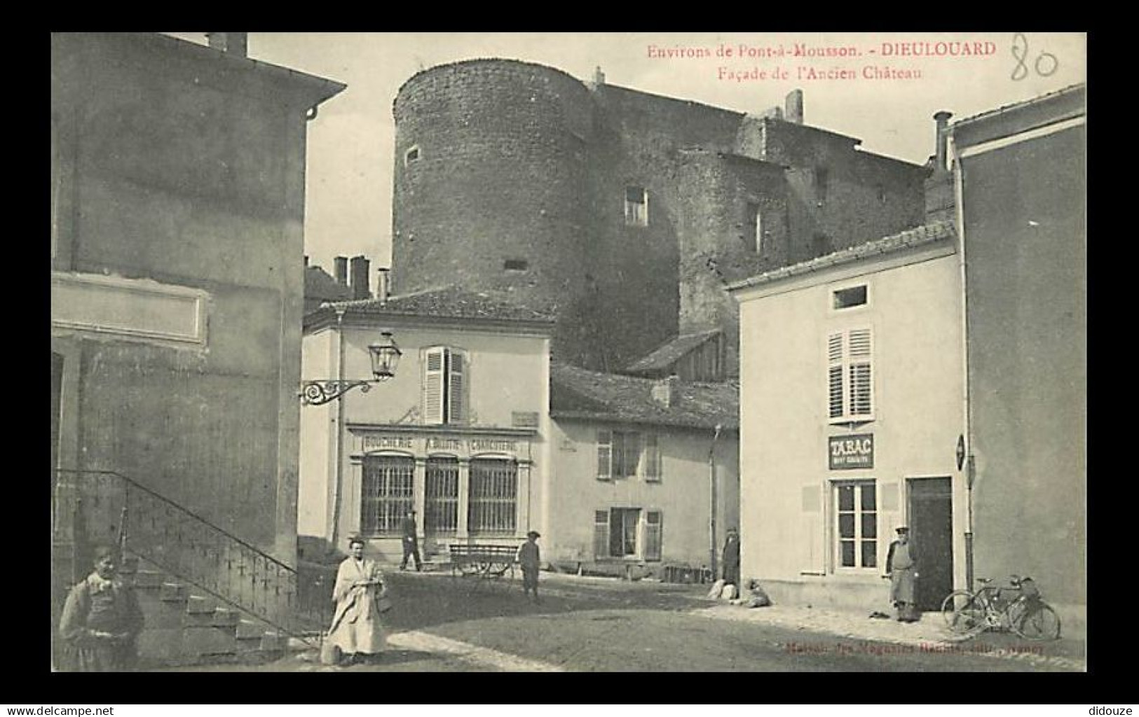 54 - Dieulouard - Façade de l'Ancien Château - Animée - CPA - Voir Scans Recto-Verso