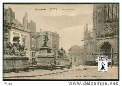 57 Metz - Paradeplatz - METZ - Place d'Armes - cpa