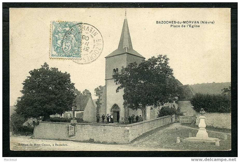 58 - BAZOCHES - Place de l'Église - ANIMÉE