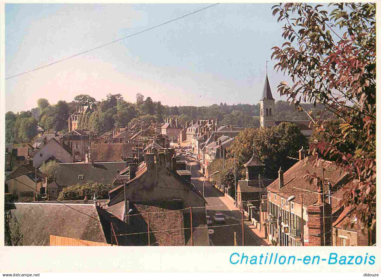 58 - Chatillon en Bazois - Vue générale - la rue Principale l'Église et le Château - CPM - Voir Scans Recto-Verso