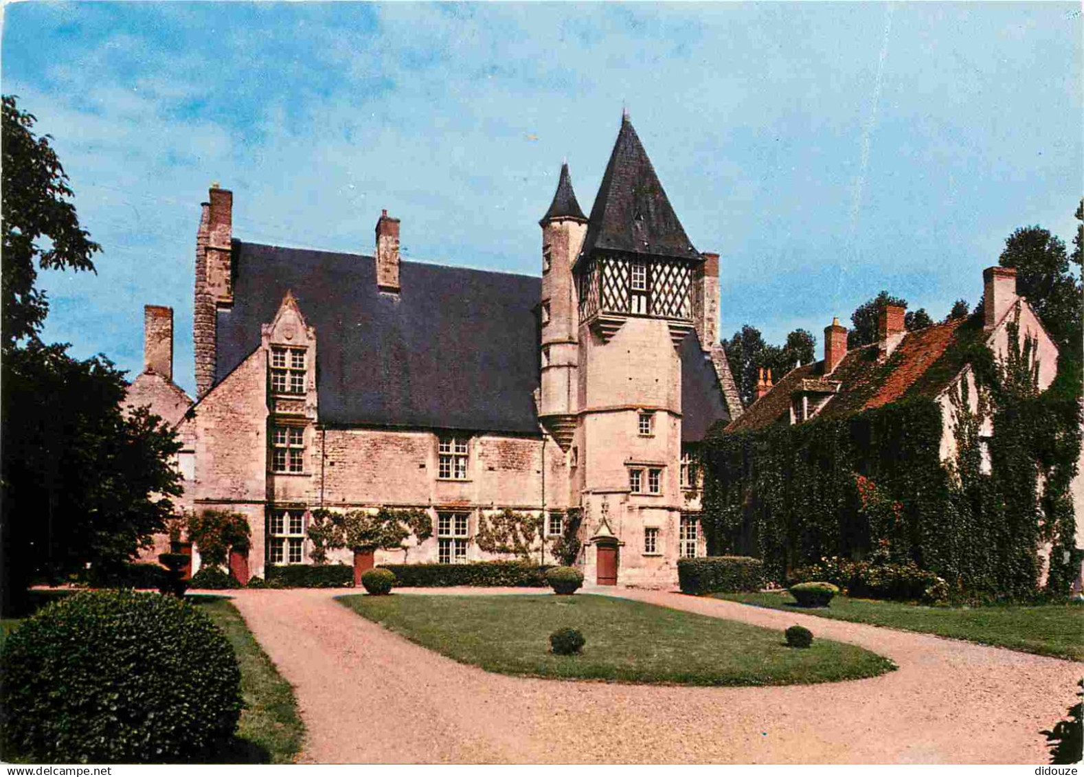 58 - Guérigny - Château de Villemenant - CPM - Carte Neuve - Voir Scans Recto-Verso