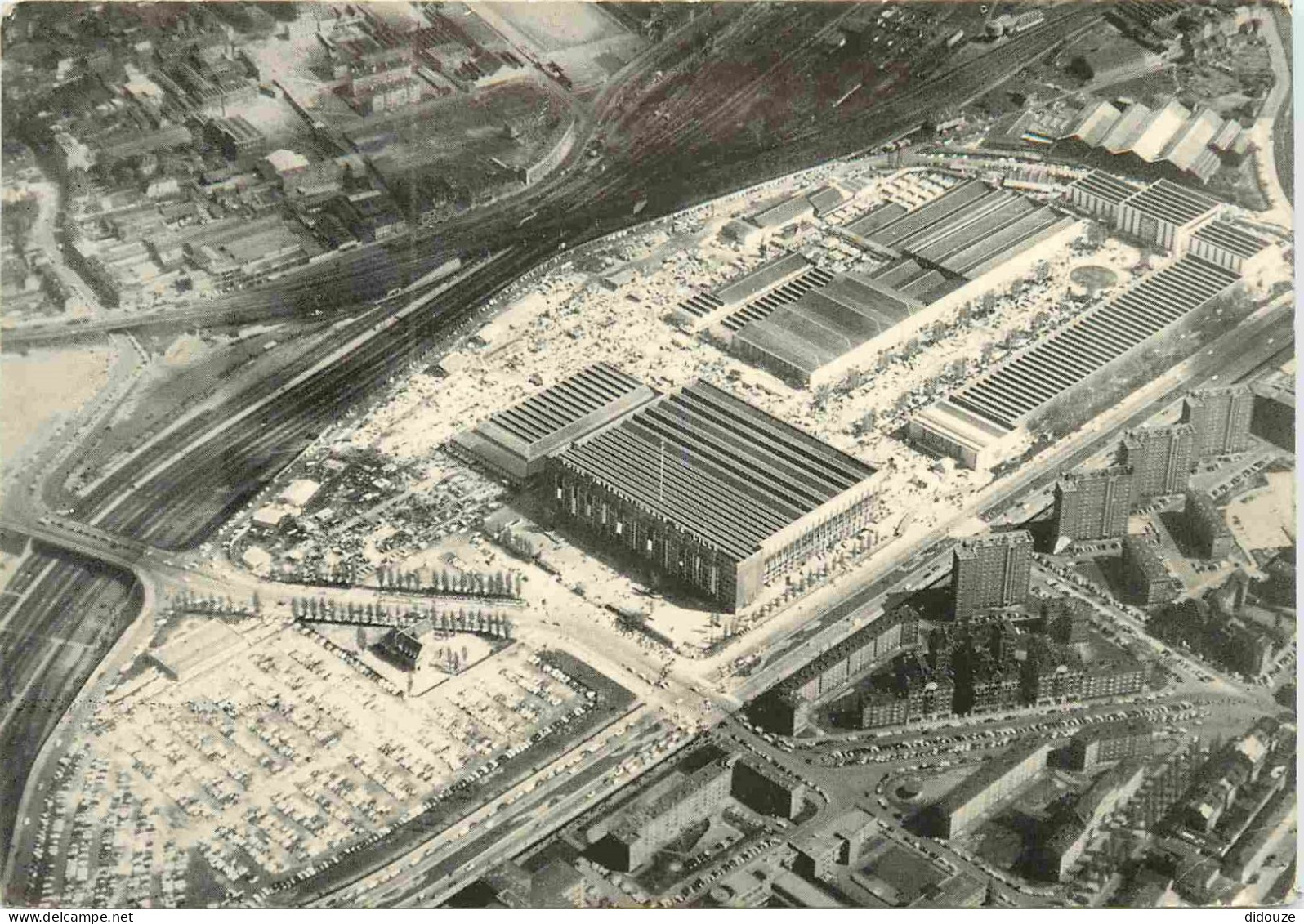 59 - Lille - Le Parc des Expositions de la Foire internationale de Lille - Vue aérienne - Mention Photographie aérienne